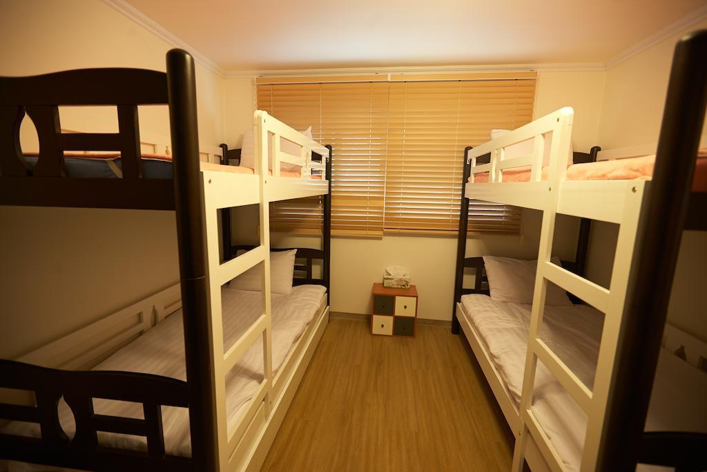 Moon Hostel Seoul Zimmer foto